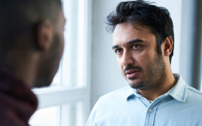 Koulutus läheisiä työssään kohtaaville ammattilaisille – saatavilla nyt myös Mielenterveystalon verkkokoulutuksissa