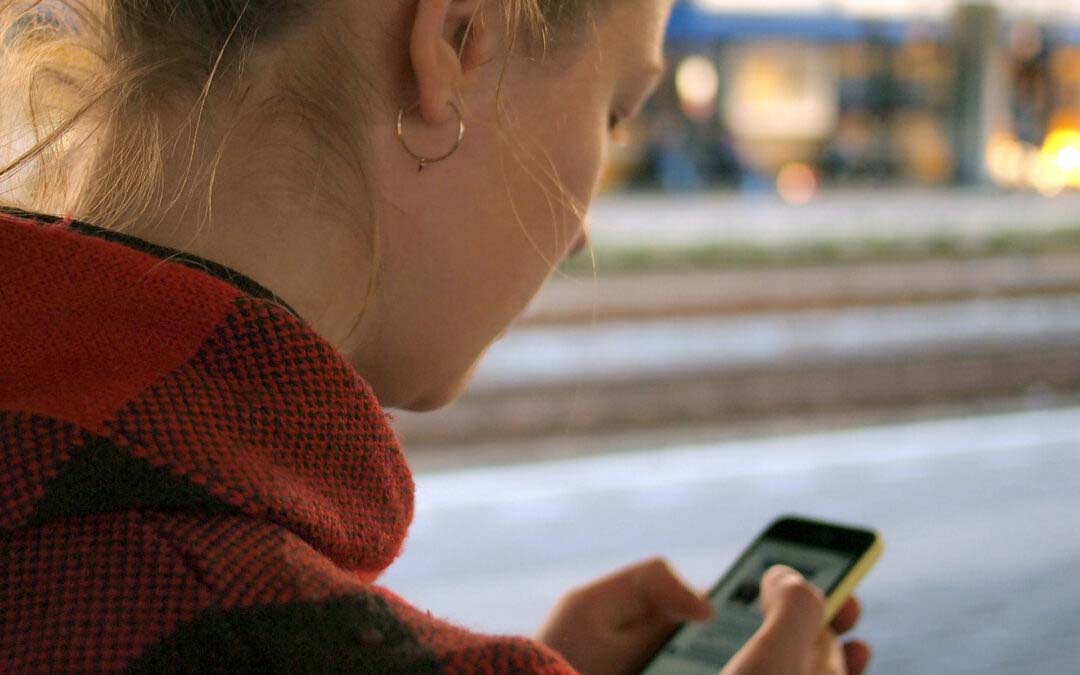 Avoin chat mielenterveysomaisille tarjoaa vertaistukea nimettömänä ja missä vain